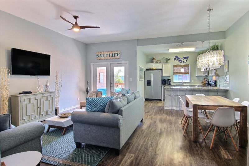 Four-Bedroom Apartment image 1