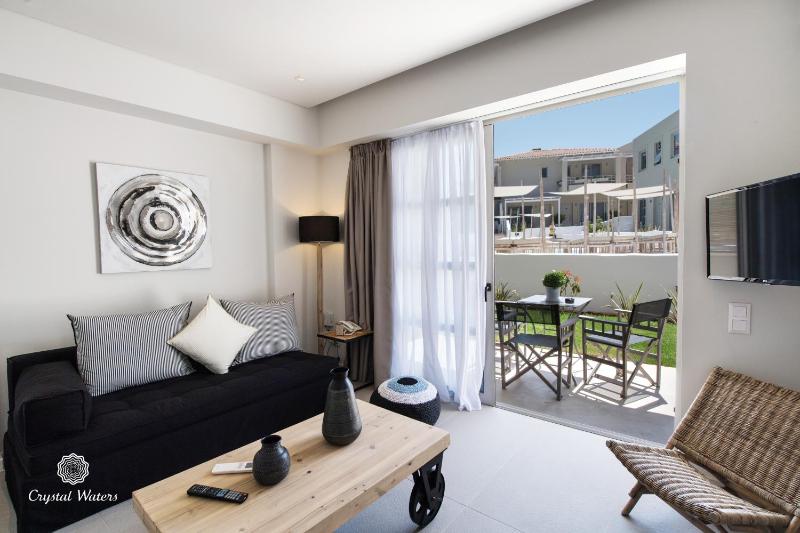 Suite with Pool View image 1