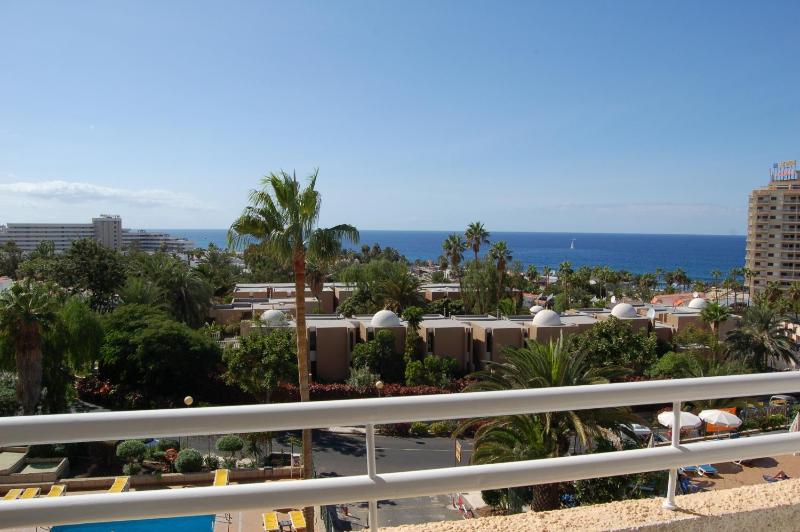 Studio with Sea View image 2