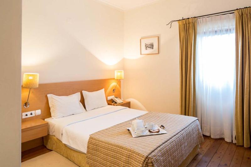 Double Room image 1