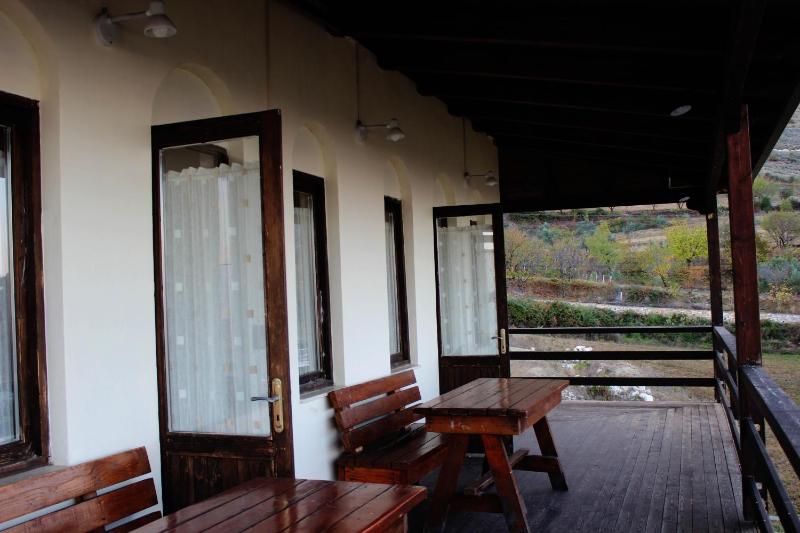Quiet Villa Near Berat - Scenic Balcony & Garden - image 12