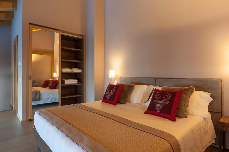 One-Bedroom Suite image 4