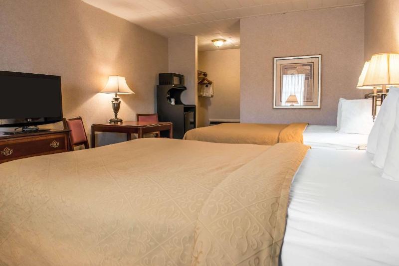 Double Room with Two Double Beds - Non-Smoking image 2