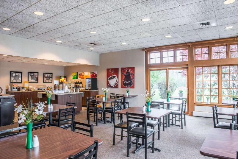 Quality Inn Pittsburgh Airport - image 25