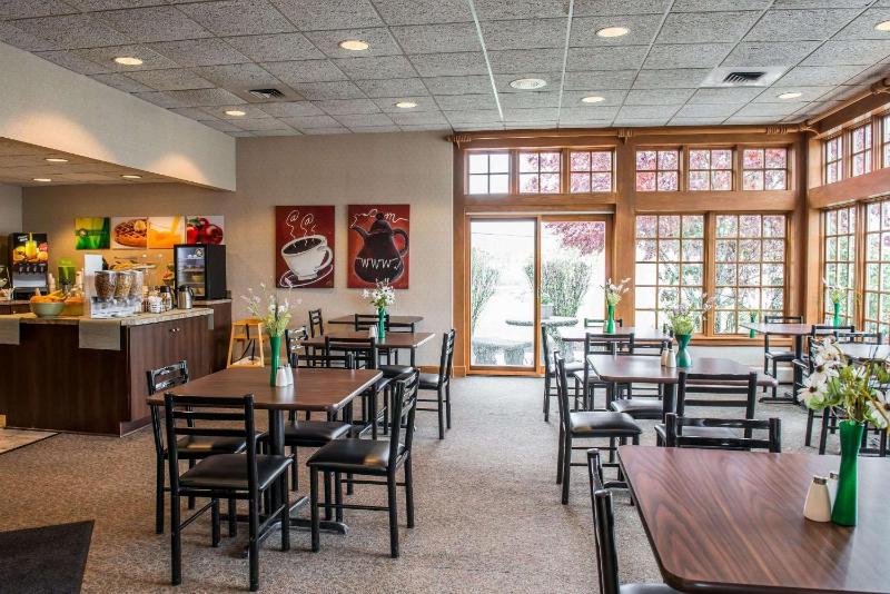 Quality Inn Pittsburgh Airport - image 13
