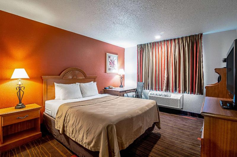 Queen Room - Accessible/Nonsmoking image 4