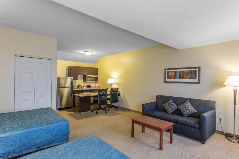 Double Suite - Non-Smoking image 3