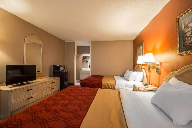 Double Room with Two Double Beds - Non-Smoking image 4