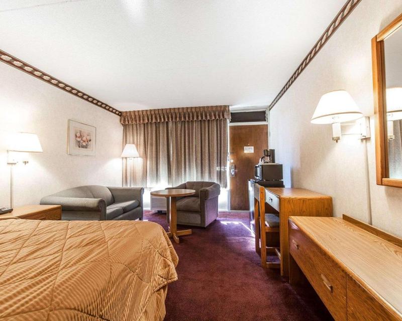 King Room - Non-Smoking image 1