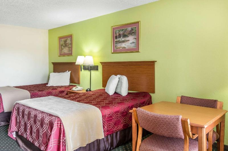 Double Room with Two Double Beds - Non-Smoking image 2
