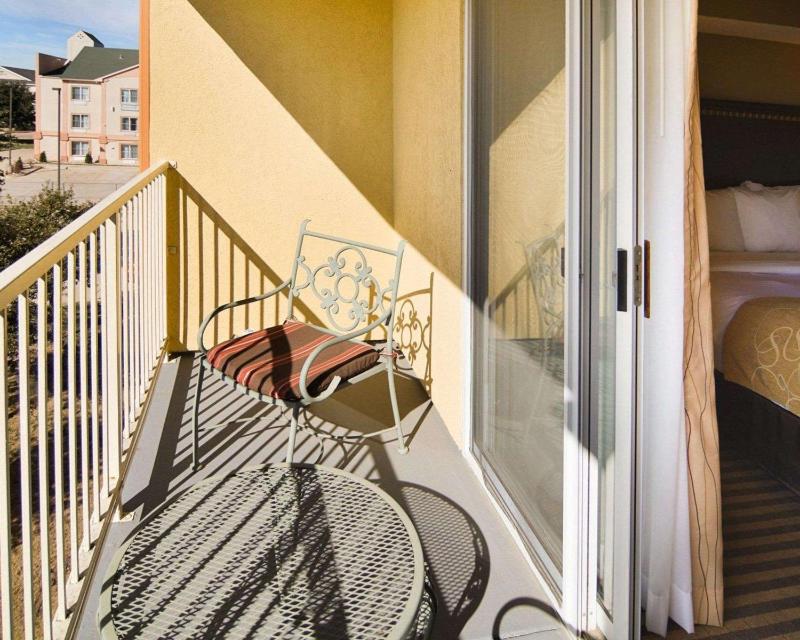 Superior King Suite - Non-Smoking image 1