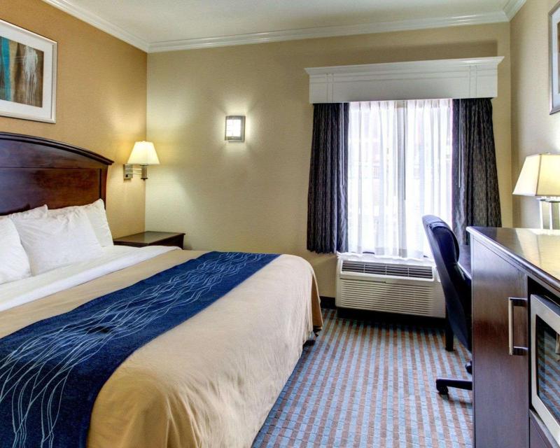 King Room with Spa Bath - Non-Smoking image 3