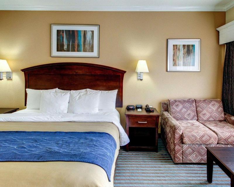 King Room - Non-Smoking image 2