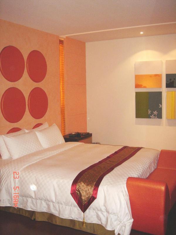 Hip Spa Motel - image 23