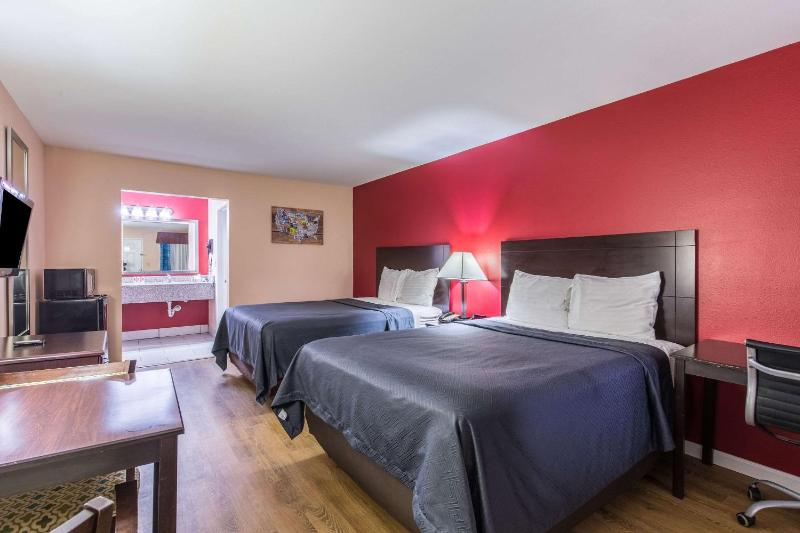 Double Room with Two Double Beds - Non-Smoking image 2