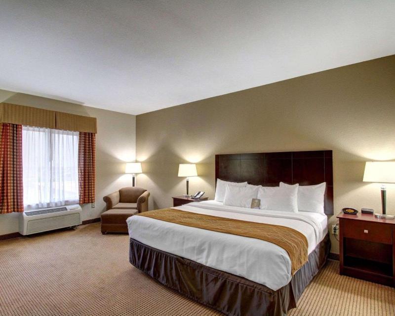 King Room - Non-Smoking image 2