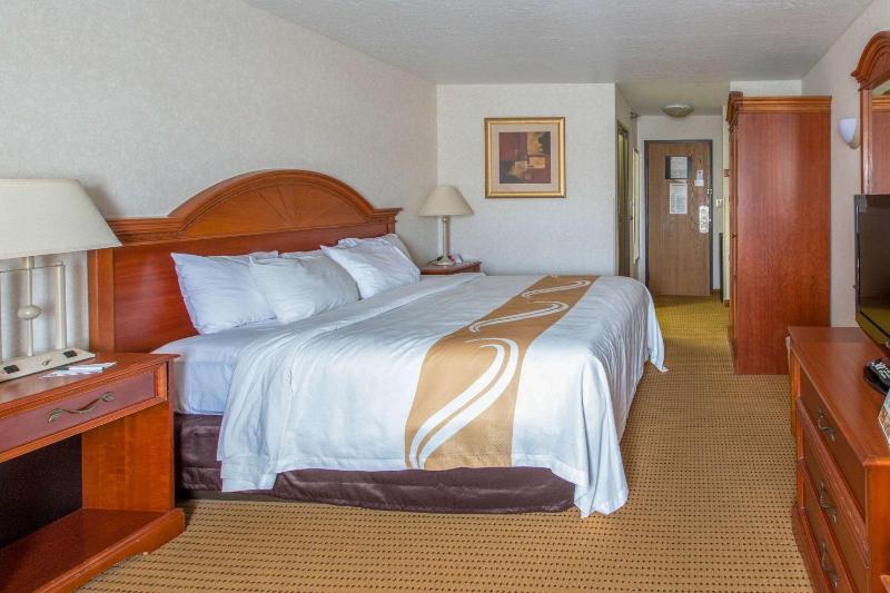 King Room - Non-Smoking image 1