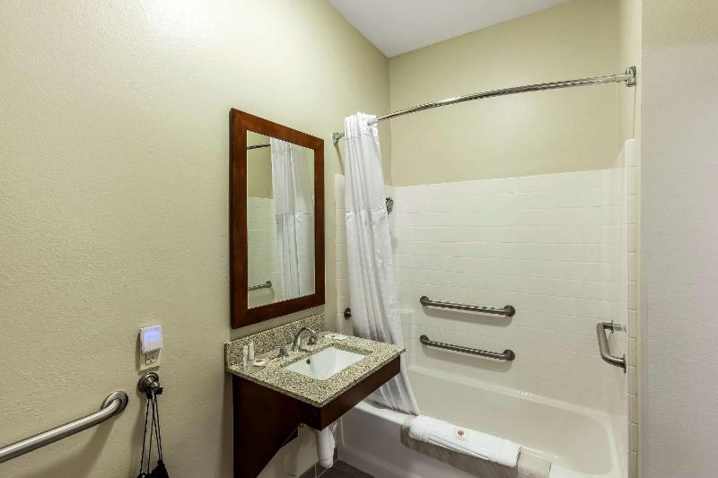 Queen Room - Accessible/Nonsmoking image 2