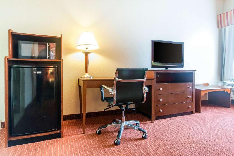 King Room - Disability Access image 3