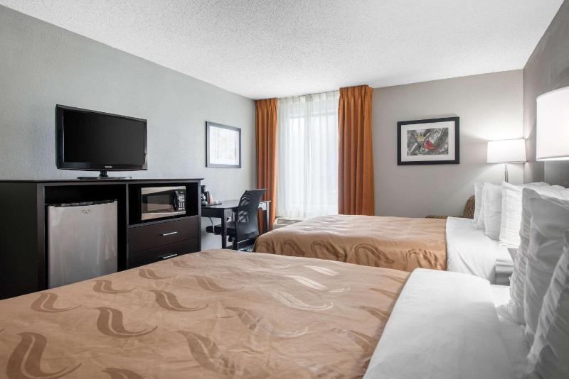 Double Room with Two Double Beds - Non-Smoking image 3