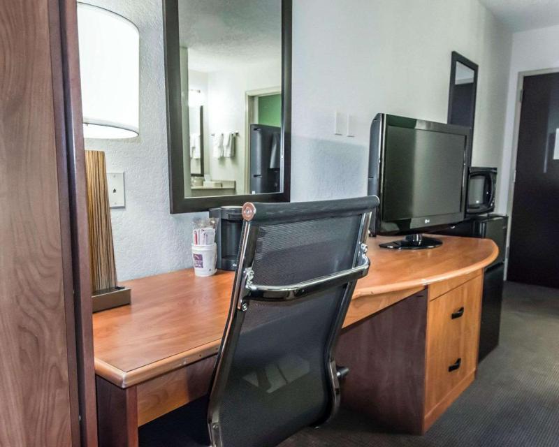 Double Room with Two Double Beds - Non-Smoking image 2
