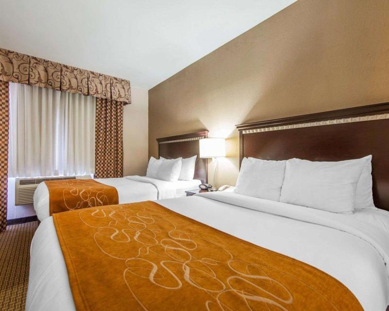 Suite with Two Double Beds - Non-Smoking image 2