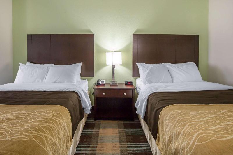 Double Room with Two Double Beds - Non-Smoking image 3