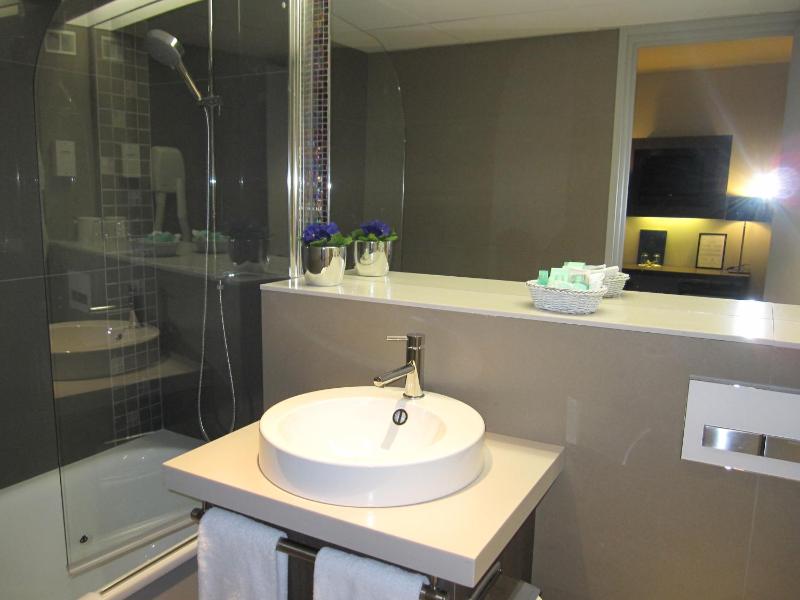 Deluxe Double Room Opera image 3