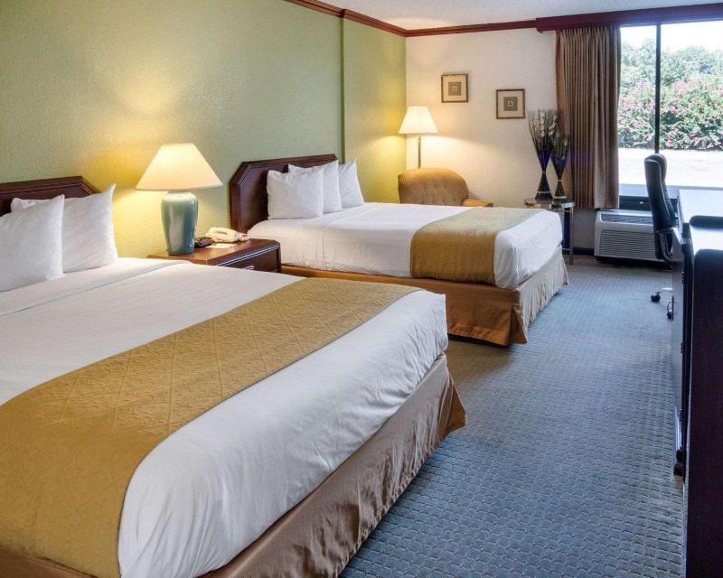 Double Room with Two Double Beds - Non-Smoking image 2