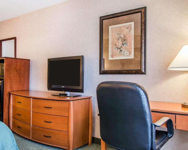 King Room - Non-Smoking image 4