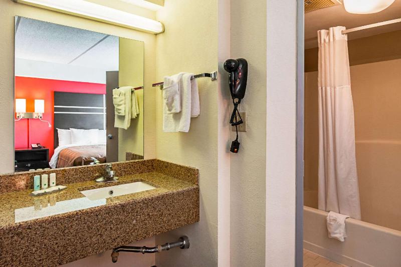 Suite with Two Double Beds - Non-Smoking image 2