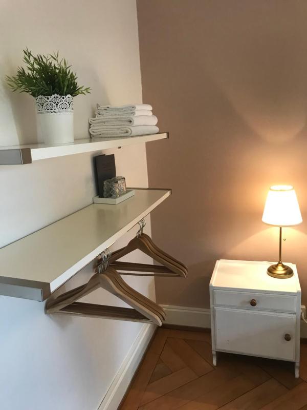 Double Room with Shared Bathroom image 2
