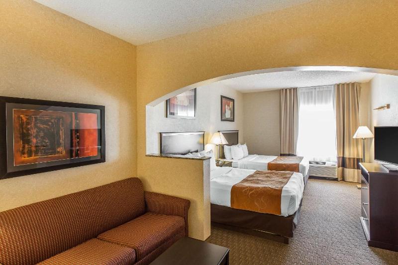Queen Suite with Two Queen Beds and Sofa Bed image 1