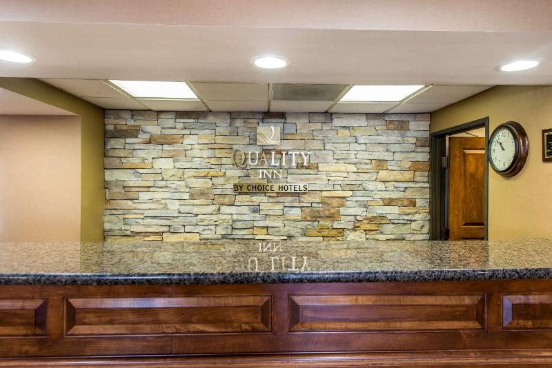 Quality Inn Colorado Springs South - image 31