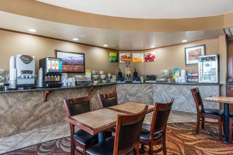 Quality Inn Colorado Springs South - image 16