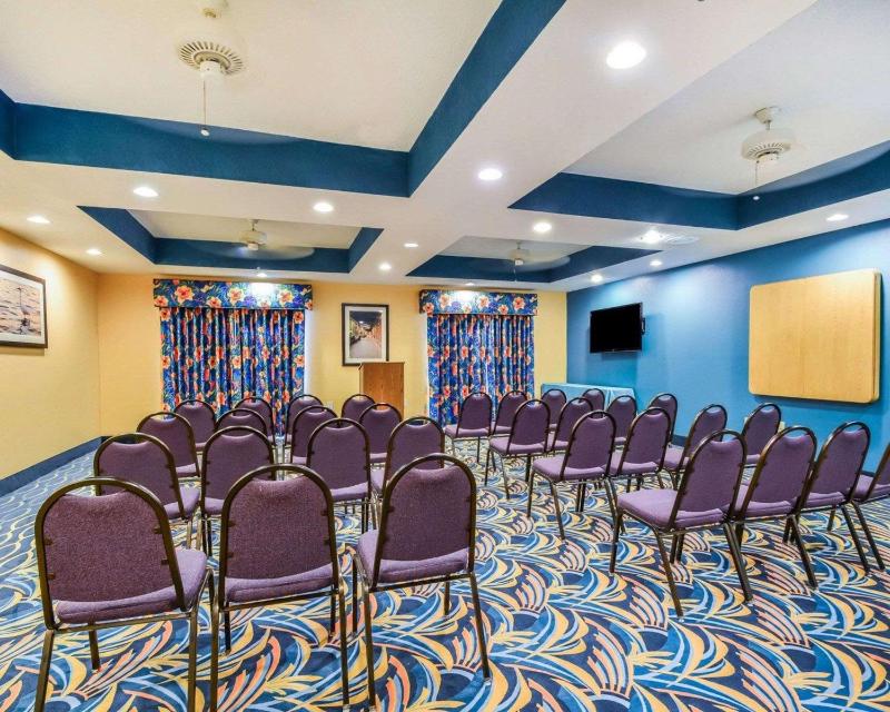 Comfort Suites Tampa - Brandon - image 15