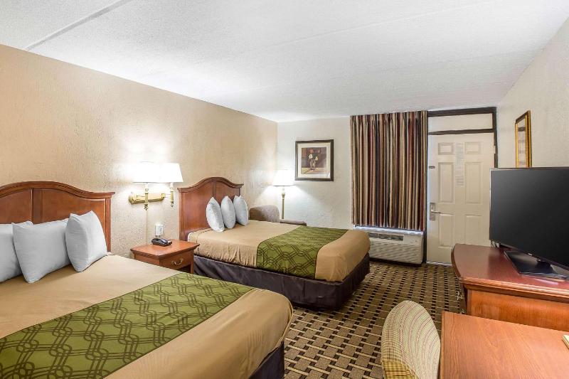 Double Room with Two Double Beds - Smoking image 3