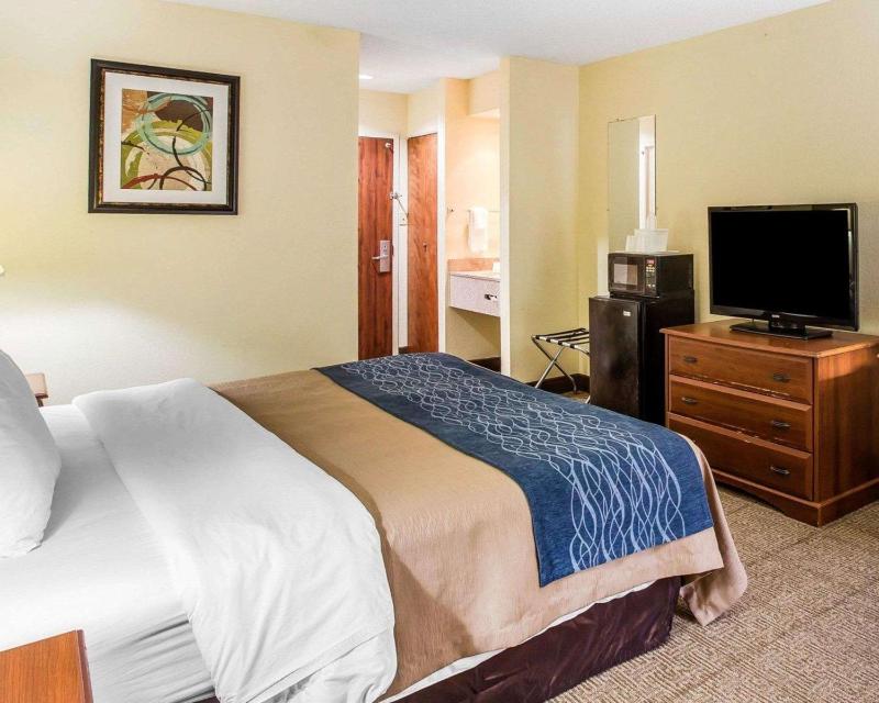 King Room - Non-Smoking image 2