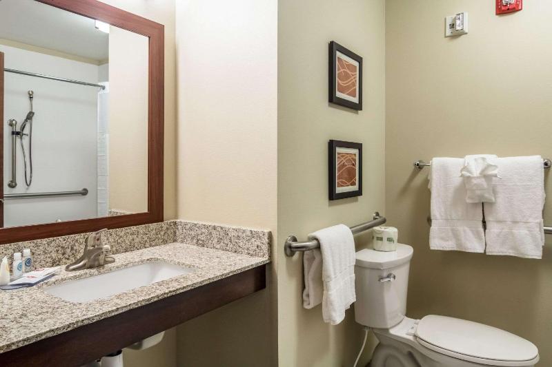King Room - Non-Smoking image 2