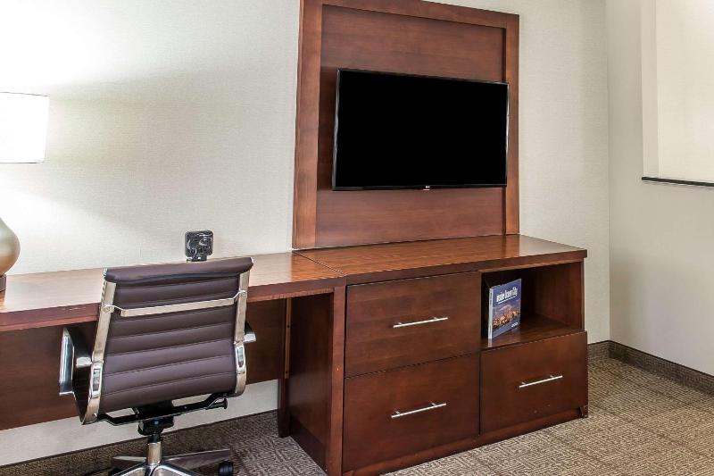 Superior King Suite - Non-Smoking image 1