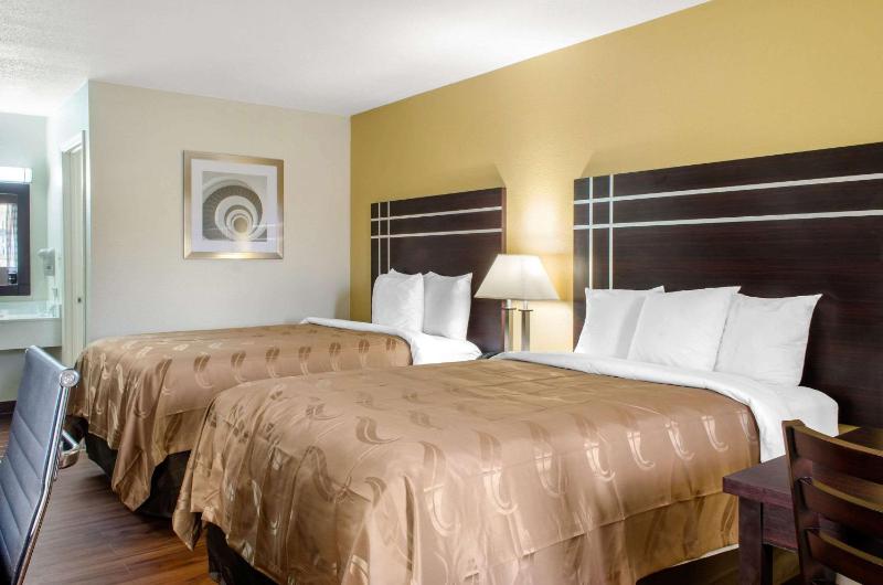 Double Room with Two Double Beds - Non-Smoking image 2