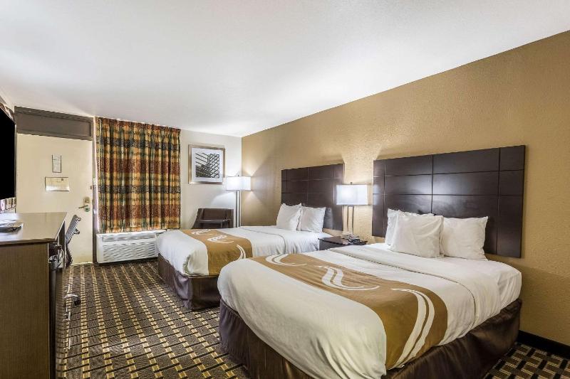 Double Room with Two Double Beds - Non-Smoking image 2