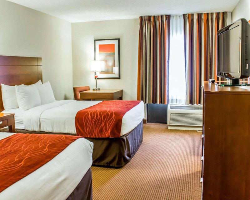 Double Room with Two Double Beds - Non-Smoking image 4
