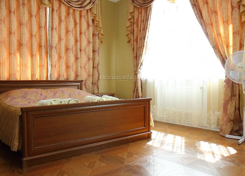 Standard Double Room image 2