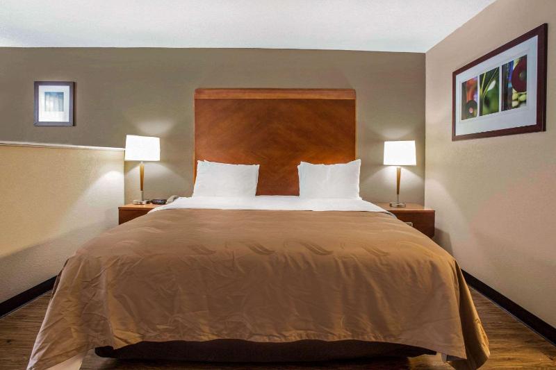 King Room - Non-Smoking image 2