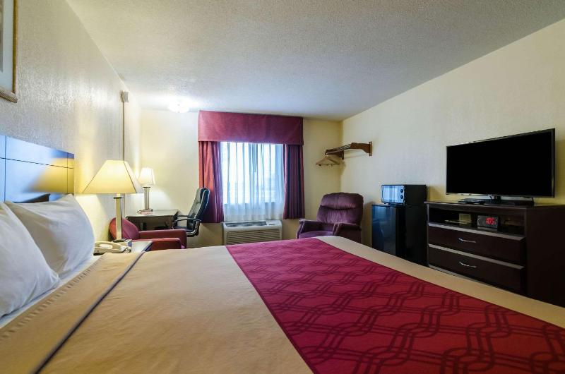 King Room - Non-Smoking image 4