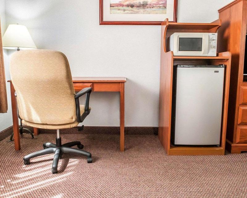King Room - Non-Smoking image 2
