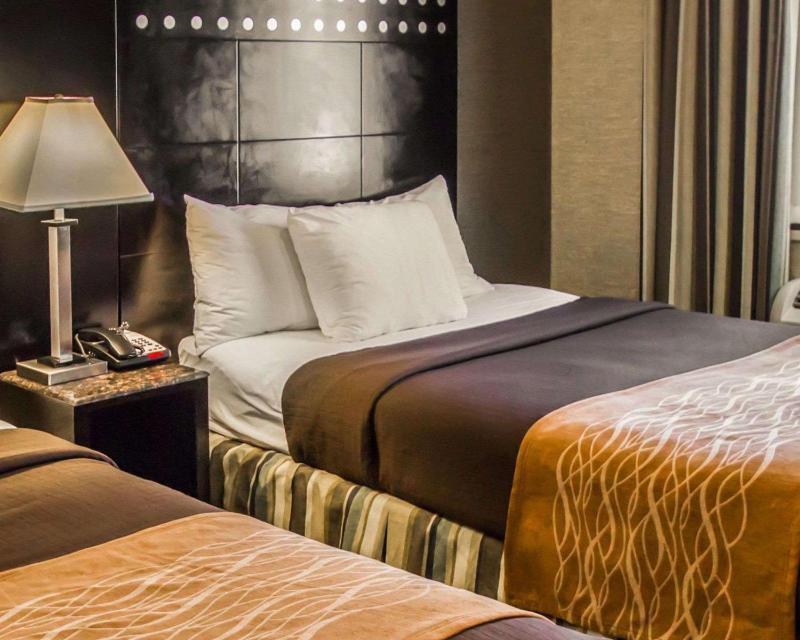 Double Room with Two Double Beds - Non-Smoking image 3