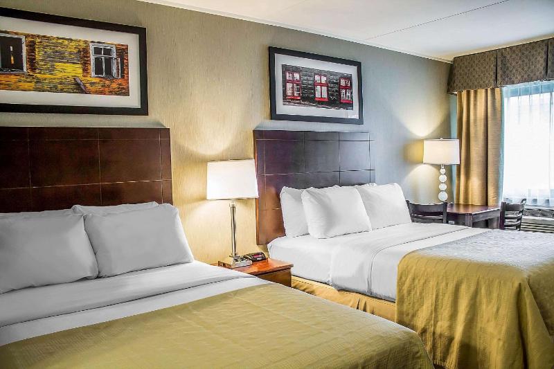 Double Room image 3