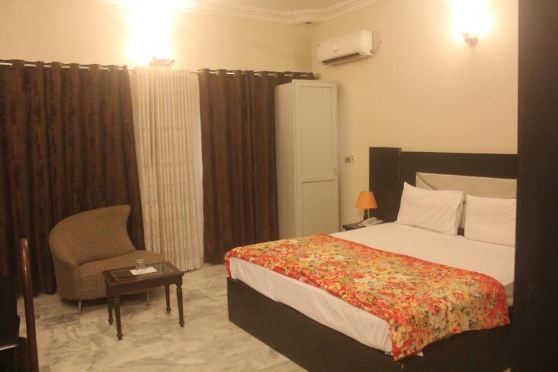 Budget Single Room image 3